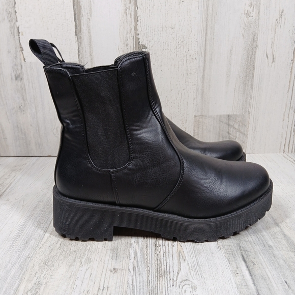 Dirty Laundry Black Ankle Boots with Chunky Sole and Elastic Side Panels #1419 - Picture 6 of 12